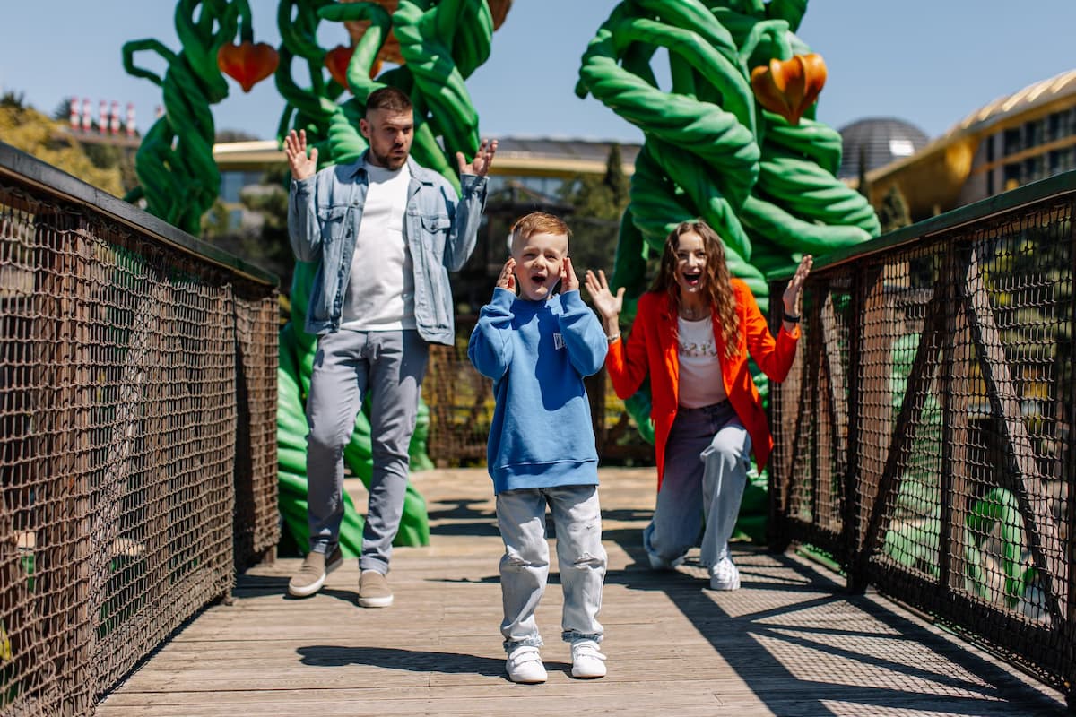 Билет в подарок отличникам и первоклассникам