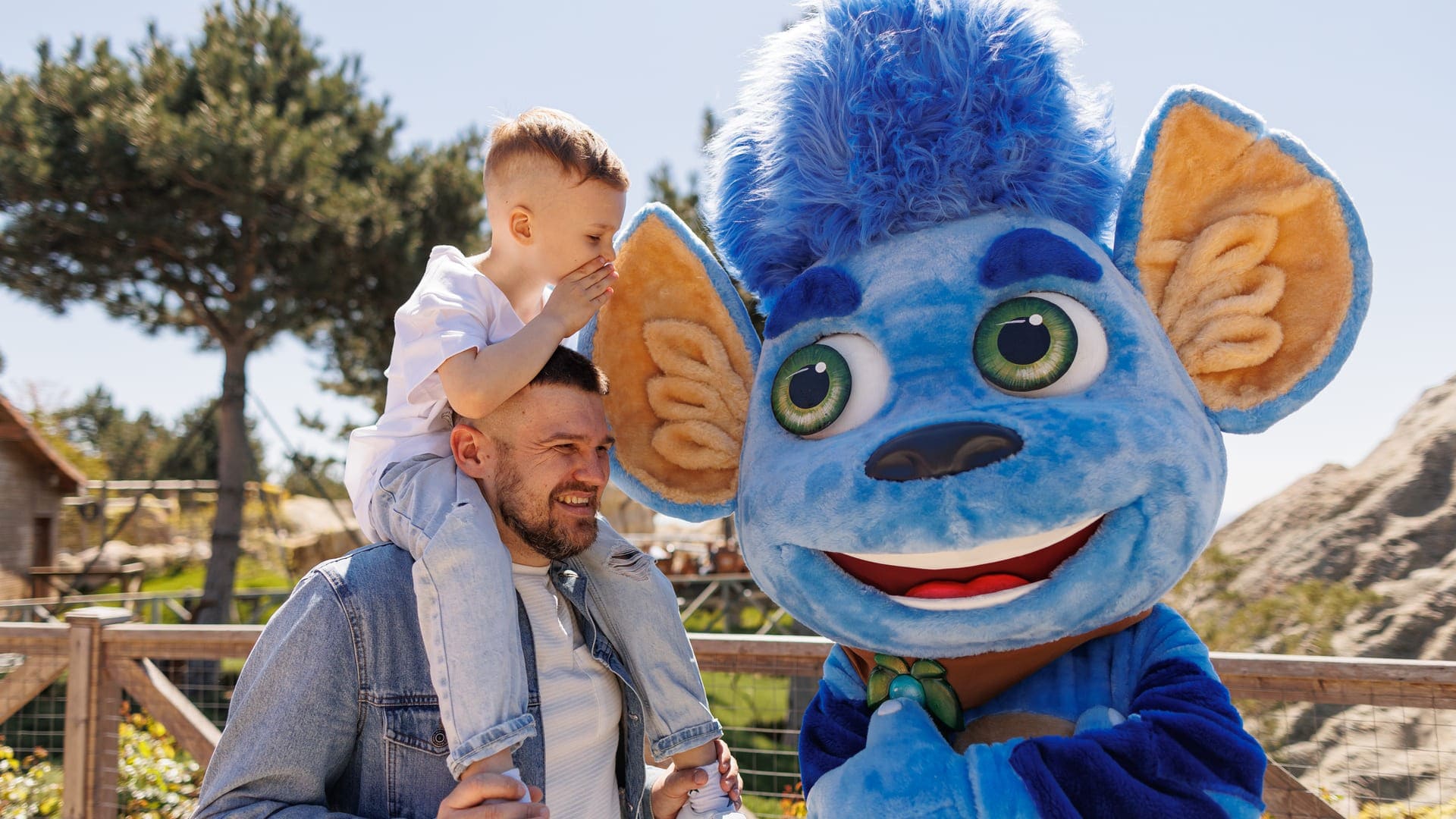 Мир! Май! Мечтай!